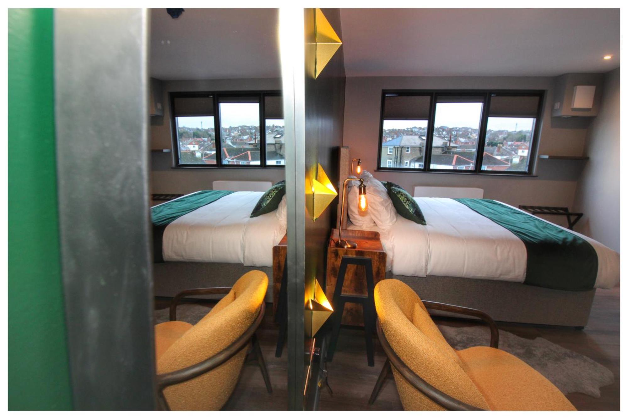 Pinnacle Suites Hotel كاوز المظهر الخارجي الصورة