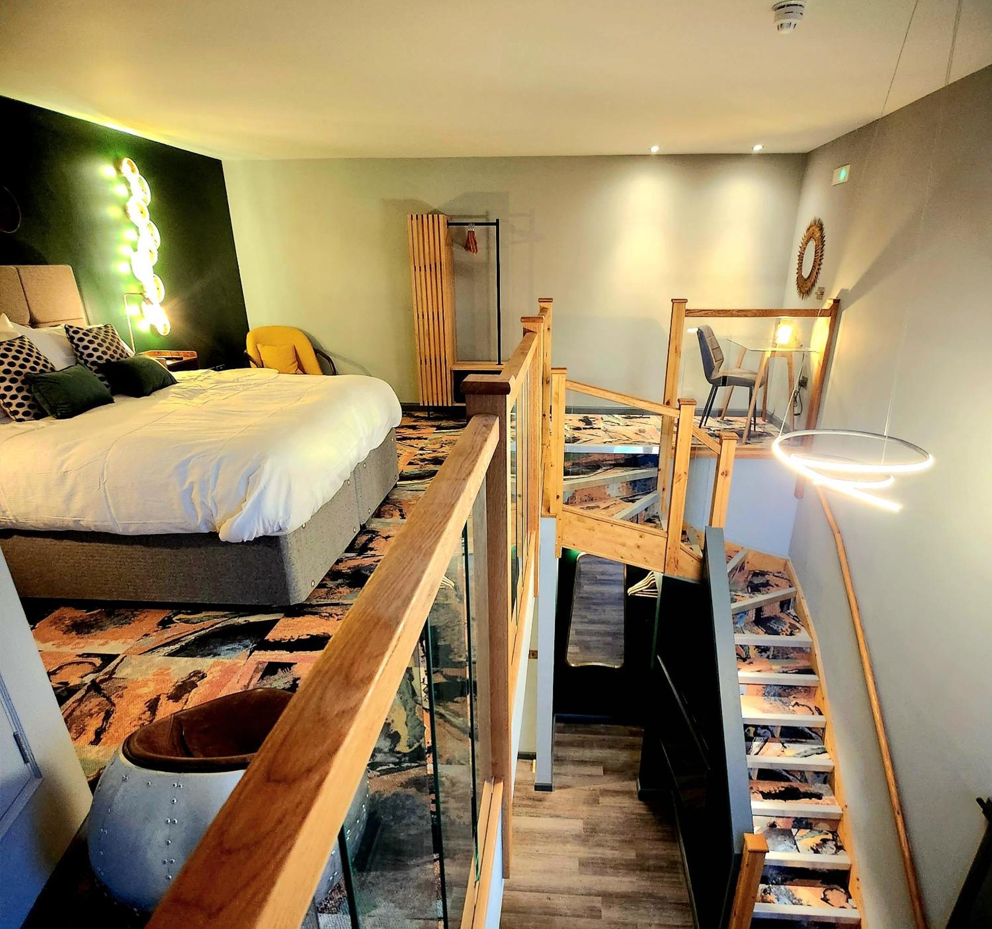 Pinnacle Suites Hotel كاوز المظهر الخارجي الصورة