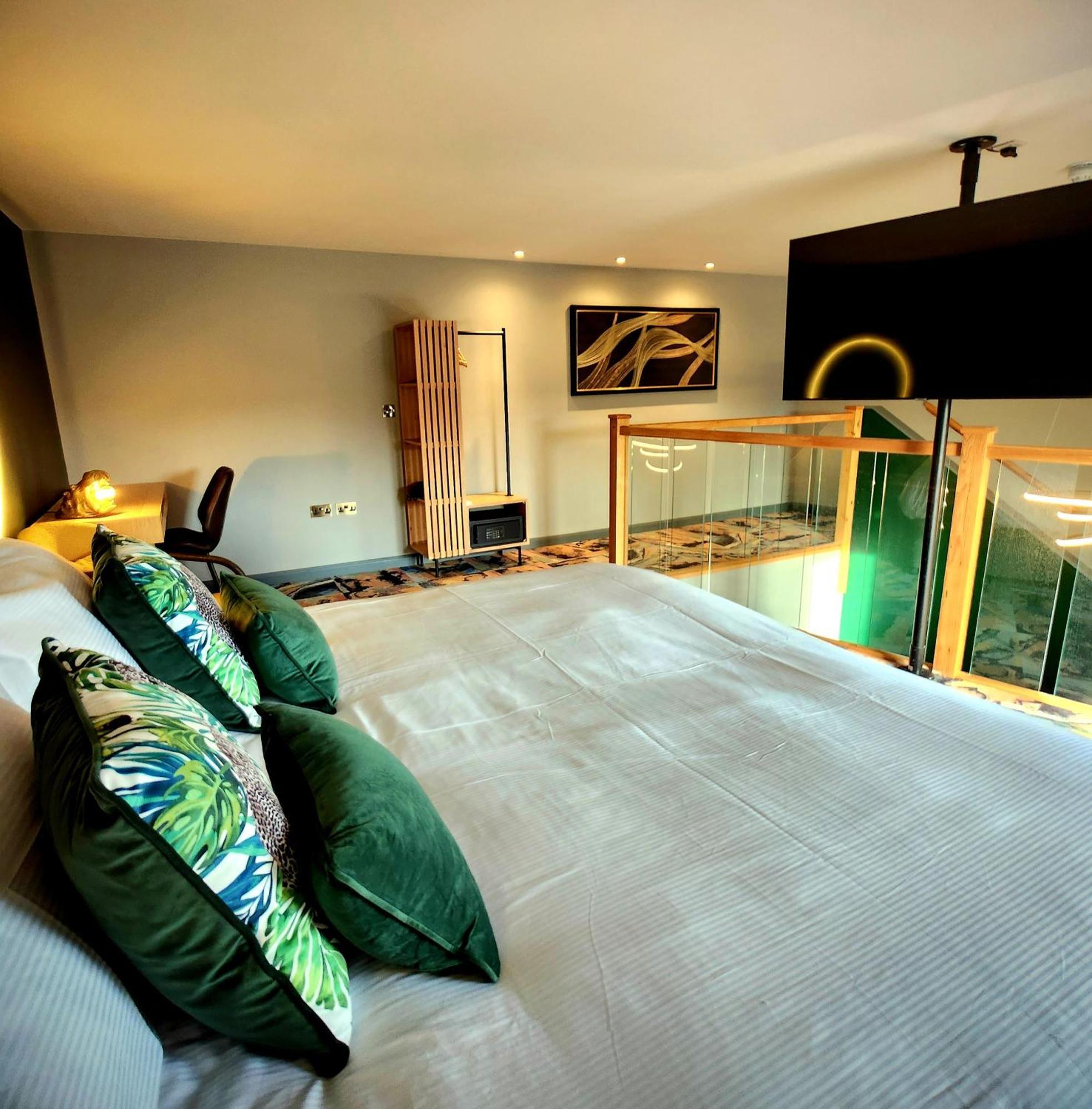 Pinnacle Suites Hotel كاوز المظهر الخارجي الصورة